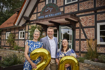 v.l. Direktorin Seehotel- Claudia Gipp, GF Jens Niemann, Restaurantleiterin Fischhaus am Schaalsee -Nancy Rieger