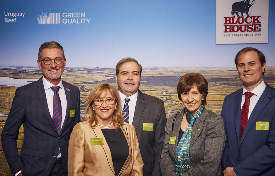 vlnr. Krämer, Silveira Olmo, Botschafter Lopez Fabregat, L. Silveira, Gianni Motta